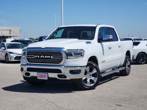 Used 2023 RAM 1500 Laramie AWD/4WD image 1