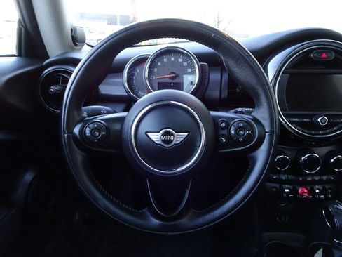 Used 2017 MINI Cooper 2-Door Hardtop image 17