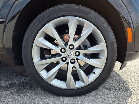 Used 2022 Buick Envision Avenir w/ Technology Package II image 32