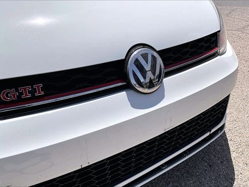 Used 2019 Volkswagen GTI SE FWD image 29