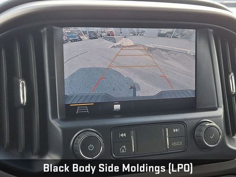 Used 2022 Chevrolet Colorado Z71 w/ Z71 Midnight Edition image 21