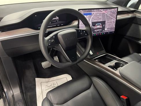Used 2024 Tesla Model X AWD/4WD image 16