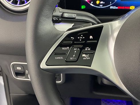 New 2026 Mercedes-Benz GLB 250 4MATIC image 18