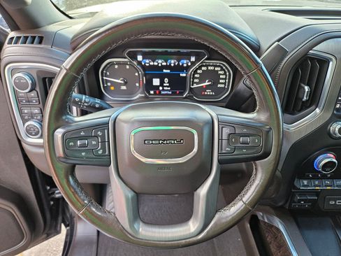 Used 2022 GMC Sierra 2500 Denali w/ Denali Black Diamond Edition image 20