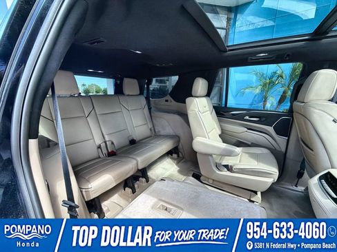 Used 2024 Cadillac Escalade Premium Luxury AWD/4WD image 26