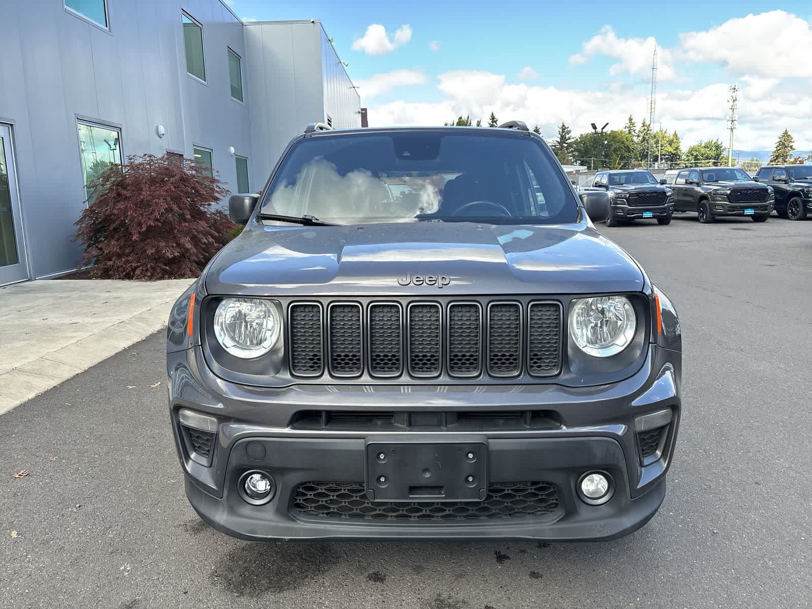 Used 2021 Jeep Renegade Latitude AWD/4WD image 7
