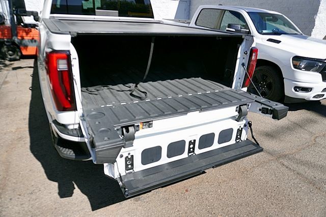 Used 2024 GMC Sierra 2500 Denali w/ Technology Package AWD/4WD image 24