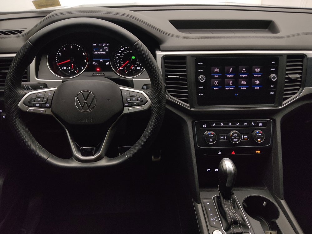 Used 2021 Volkswagen Atlas SE w/ Panoramic Sunroof Package FWD image 22