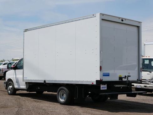 New 2025 Chevrolet Express 4500 Extended RWD image 4