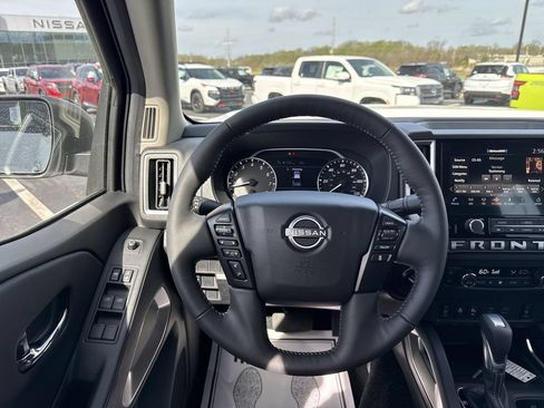New 2026 Nissan Frontier SV w/ SV Convenience Package AWD/4WD image 14