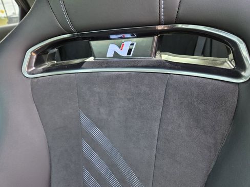Certified 2025 Hyundai Elantra N image 17