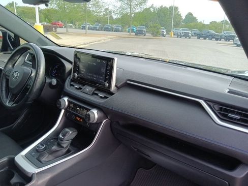 Used 2021 Toyota RAV4 XSE w/ XSE Grade Weather Package AWD/4WD image 34