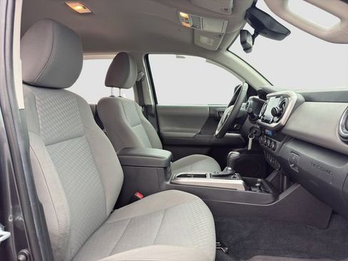 Used 2022 Toyota Tacoma SR5 image 17