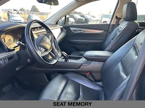 Used 2019 Cadillac XT5 Premium Luxury w/ LPO, Black Ice Package image 18