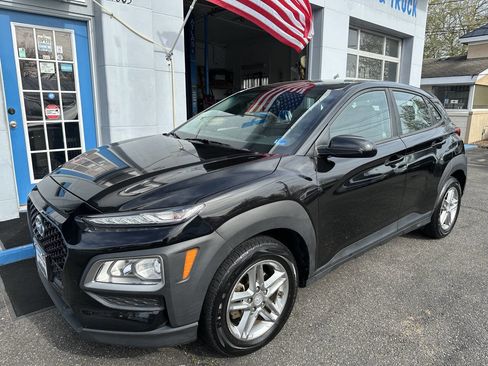 Used 2019 Hyundai Kona SE image 2