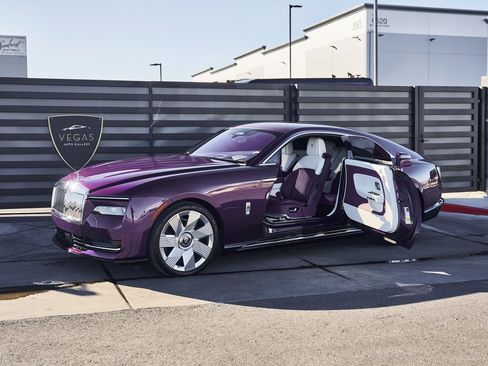 Used 2024 Rolls-Royce Spectre w/ Spectre Launch Package image 5