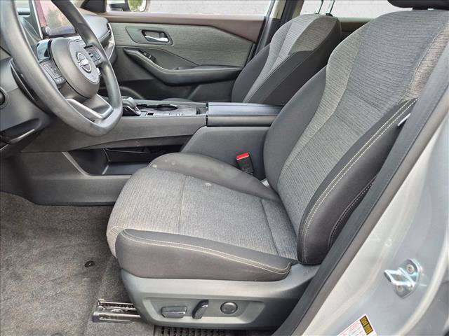 Used 2022 Nissan Rogue SV FWD image 22