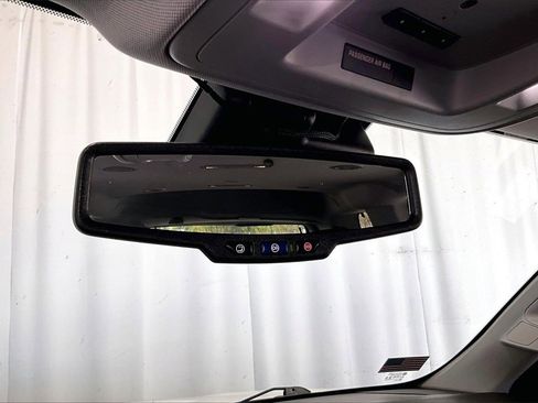 Used 2020 GMC Yukon Denali image 17