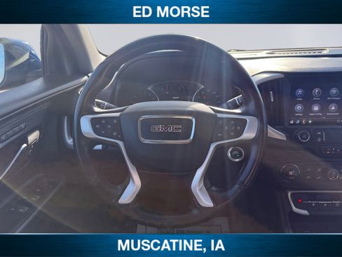 Used 2022 GMC Terrain SLT w/ Tech Package image 12