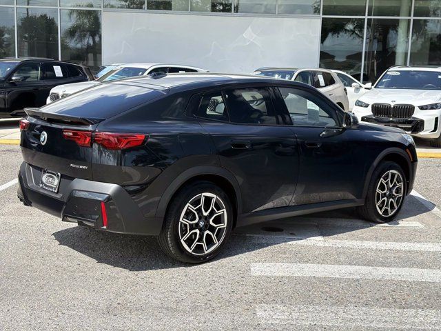 Used 2026 BMW X2 xDrive28i AWD/4WD image 3