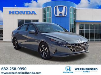 Used 2022 Hyundai Elantra Limited FWD video 1