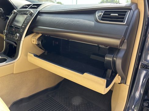 Used 2017 Toyota Camry XLE FWD image 27