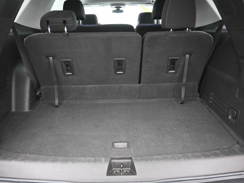 Used 2021 Chevrolet Traverse LT w/ LPO, Blackout Package image 27