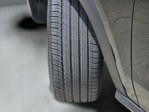 Certified 2025 Mercedes-Benz GLE 350 4MATIC image 32