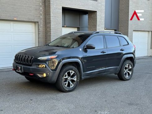 Used 2016 Jeep Cherokee Trailhawk image 1