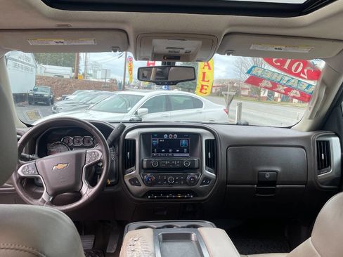 Used 2015 Chevrolet Silverado 1500 LTZ Z71 w/ LTZ Plus Package image 12
