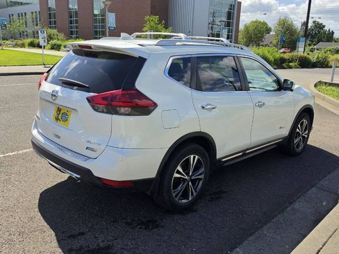 Used 2017 Nissan Rogue SL w/ SL HEV Premium Package AWD/4WD image 5