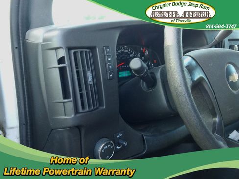 Used 2009 Chevrolet Express 1500 image 14