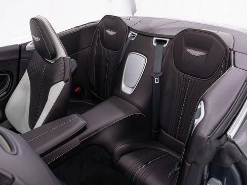 Used 2023 Aston Martin DB11 Volante RWD image 28