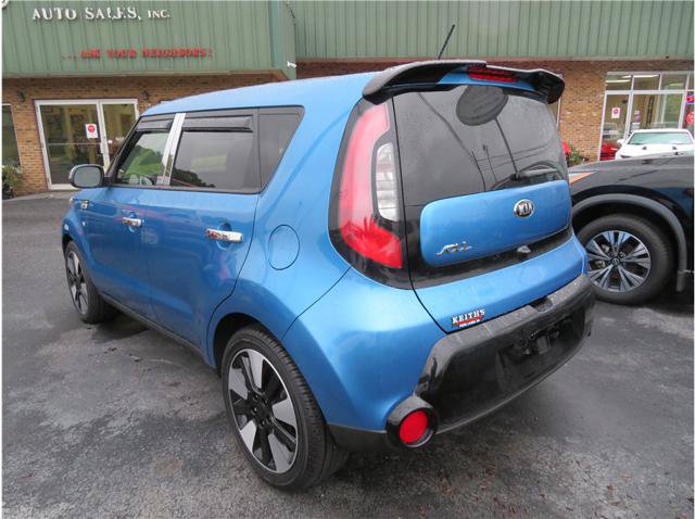 Used 2016 Kia Soul + w/ Designer's Package FWD image 2