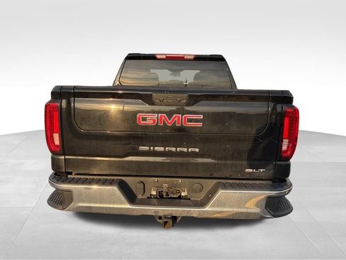 Used 2025 GMC Sierra 1500 SLT AWD/4WD image 4