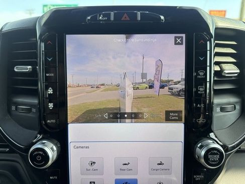 Used 2024 RAM 2500 Limited image 27