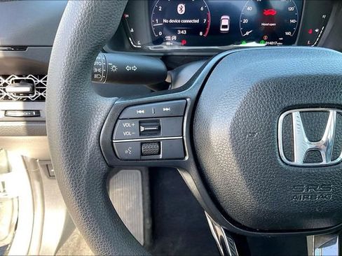 Used 2025 Honda Accord SE image 18