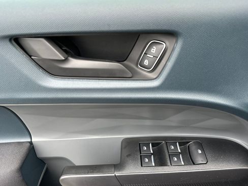 New 2026 Ford Maverick XL image 12