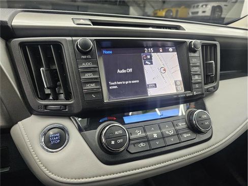 Used 2017 Toyota RAV4 Limited image 23