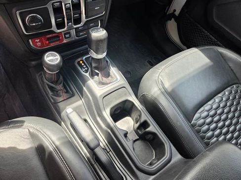 Certified 2018 Jeep Wrangler Unlimited Rubicon AWD/4WD image 24