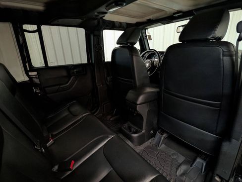Used 2015 Jeep Wrangler Unlimited Sport w/ Quick Order Package 24S AWD/4WD image 30