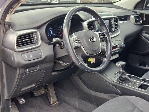 Used 2020 Kia Sorento LX w/ LX I4 Convenience Package FWD image 12