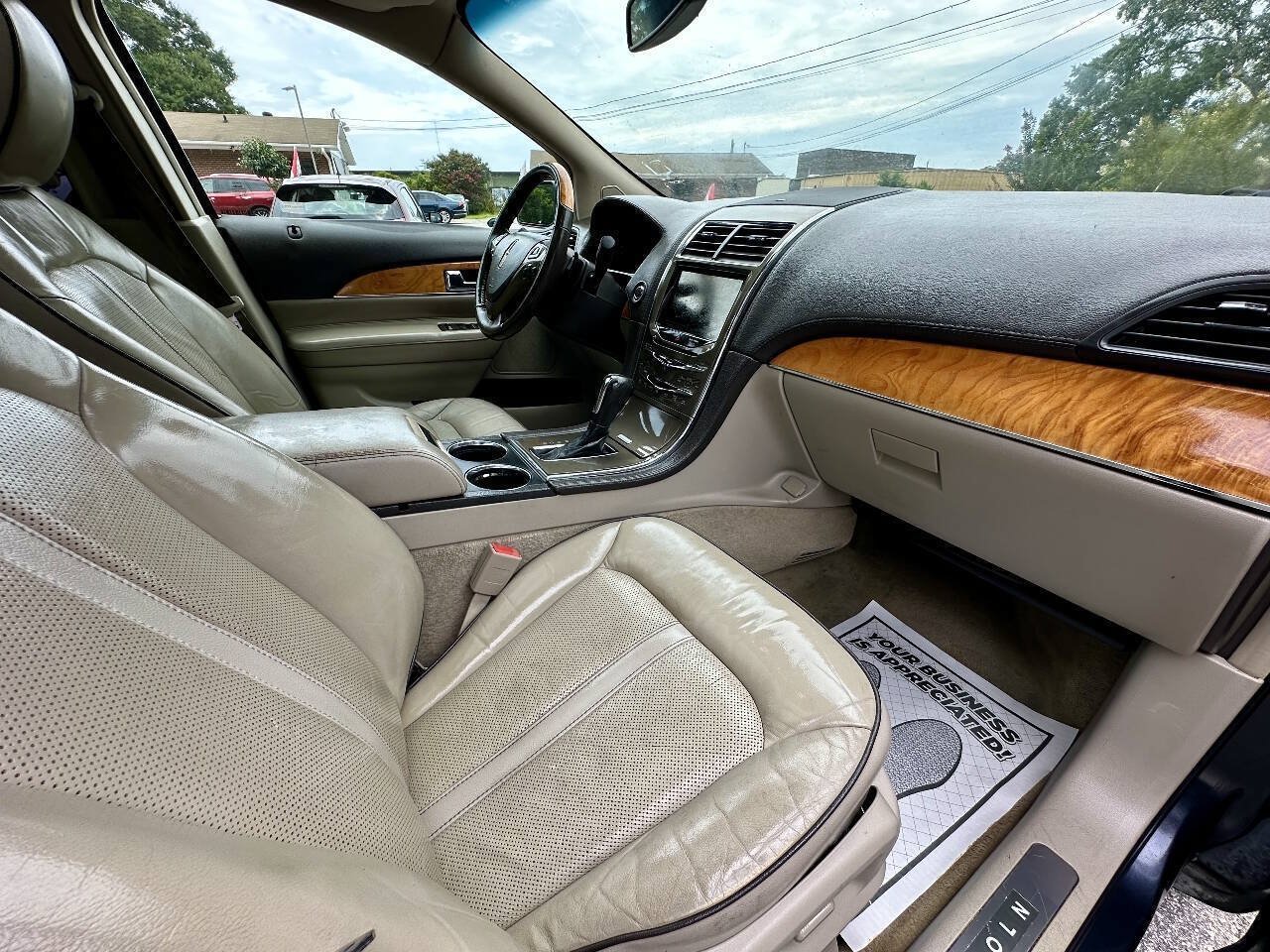 Used 2014 Lincoln MKX AWD w/ Equipment Group 102A image 19