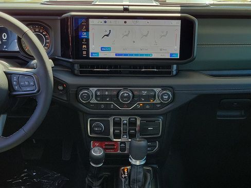 New 2026 Jeep Gladiator Mojave image 14