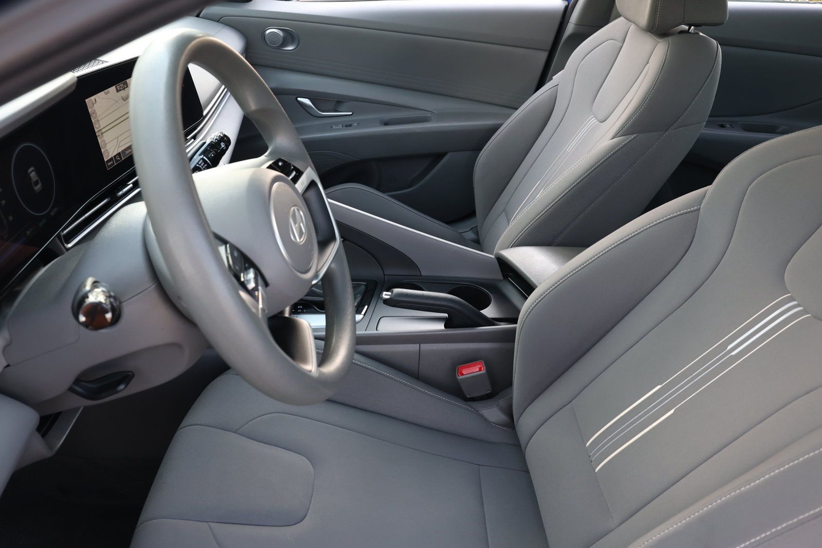 Used 2024 Hyundai Elantra SEL FWD image 15