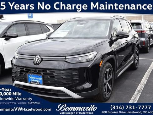 New 2026 Volkswagen Tiguan SE FWD image 1