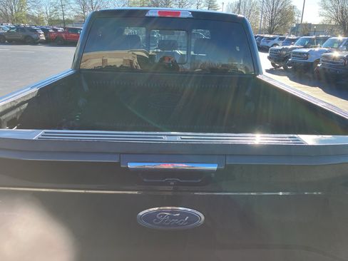 Used 2015 Ford F150 Lariat w/ Equipment Group 502A Luxury image 9