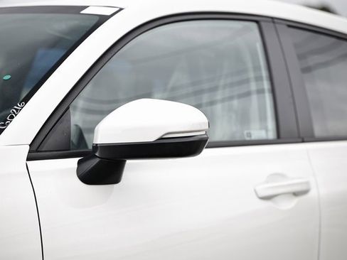 New 2026 Honda HR-V LX image 5