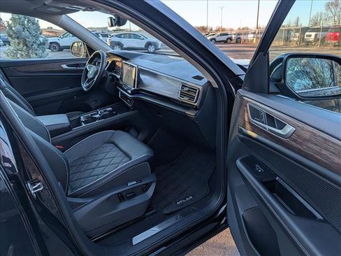 Certified 2025 Volkswagen Atlas SEL Premium R-Line image 12