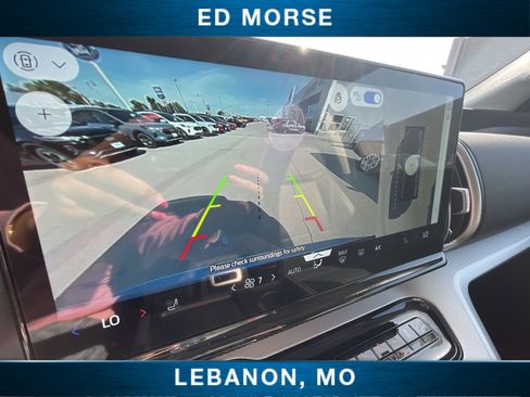Used 2025 Ford Expedition Active AWD/4WD image 14